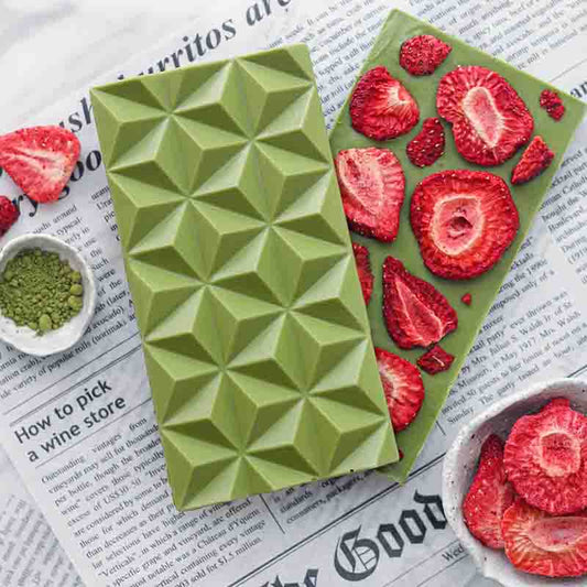 Suncore Foods® Matcha Strawberry Chocolate Bar