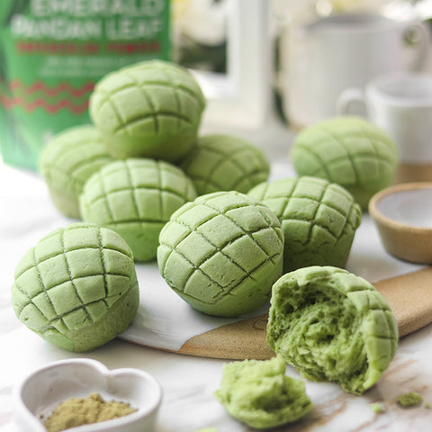 Emerald Pandan Melon Pan