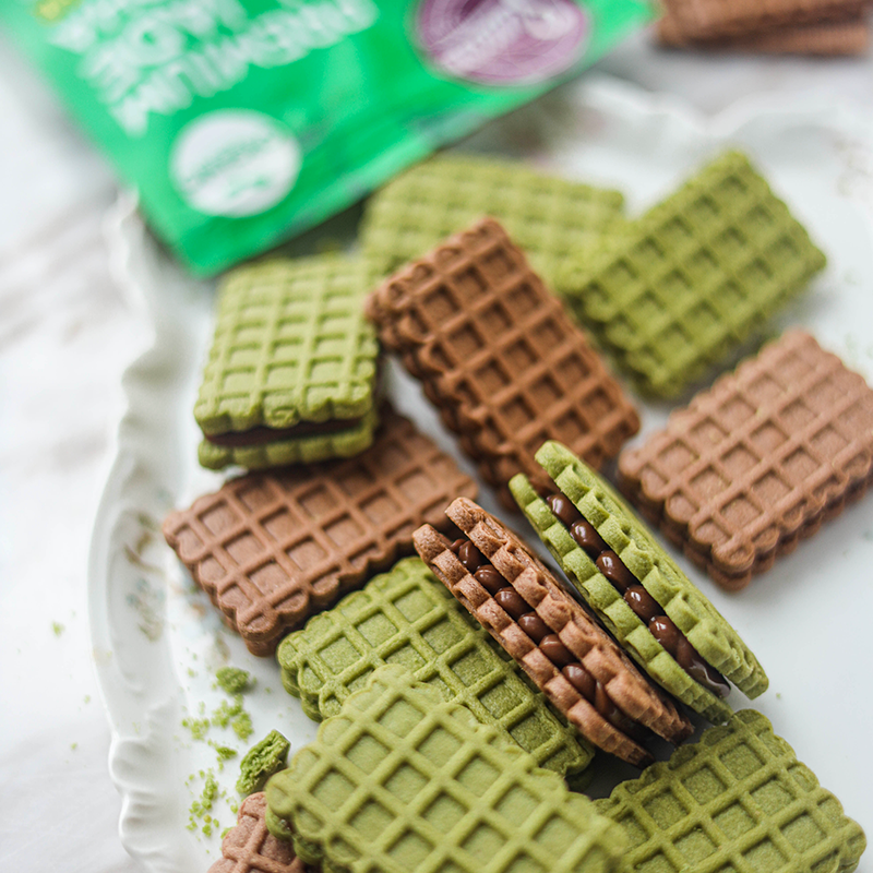 Suncore Foods Matcha & Chocolate Cookie Sandwiches