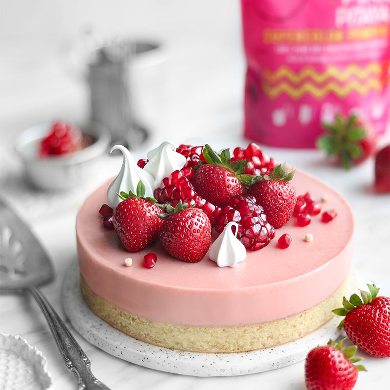 Suncore Foods Strawberry & Pink Pitaya Cake